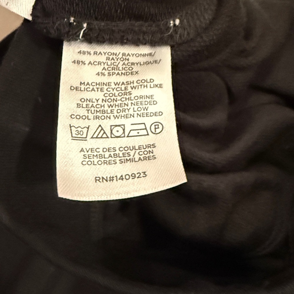 Lou & Grey Cropped Black Easy Pants, size XS - Picture 3 of 7